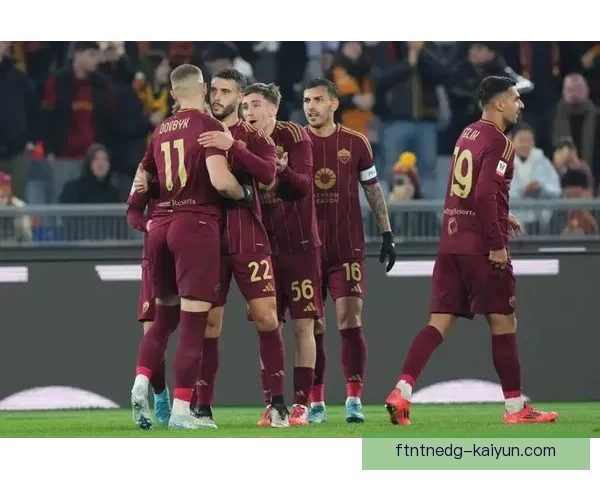 欧联杯决赛经典回顾与战绩分析，球队表现与战术逐渐明朗